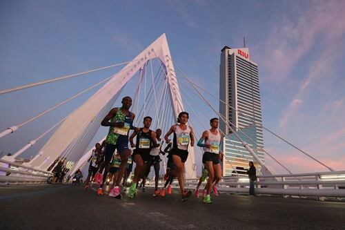 Con la ayuda de Batman y Hello Kitty, la industria del 'running' quiere que te ejercites