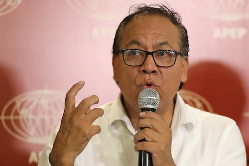 ¿Quién es Roberto Sánchez, el candidato a la Presidencia de Perú que promete reconciliación con México?
