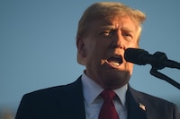 ‘Trump es una amenaza’: Ganador del Nobel de Economía prevé que instituciones en EU se ‘desmoronen’