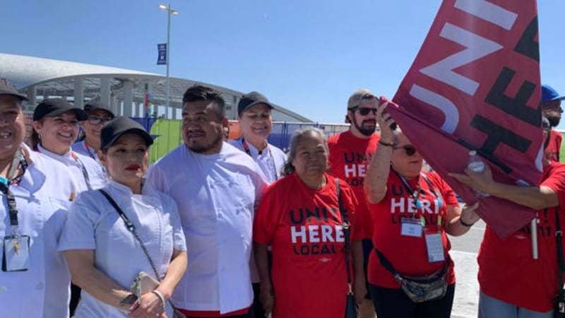 Mundial ‘se salva’ en EU: Acuerdo laboral evita paro de trabajadores en el SoFi Stadium