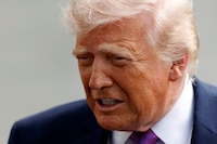 ‘Bara, bara’: Las 3 medidas de Trump para frenar el aumento en el precio de la gasolina