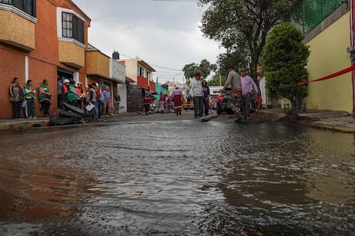 Alcaldesa de Iztapalapa justifica fugas de agua; afirma que la alcaldía recibe más agua