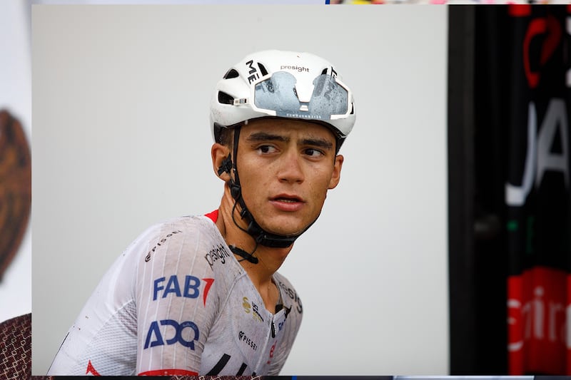 ¡Toritooo! ¿Qué le pasó a Isaac del Toro? El mexicano abandona Vuelta al País Vasco tras caída