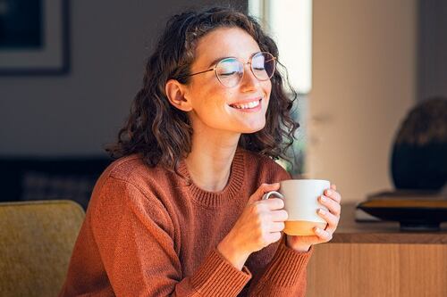 ¿Tomar café puede ‘dormir’ el virus del COVID-19? Esto sabemos