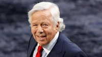 ¿Cómo hizo su fortuna Robert Kraft, dueño de New England Patriots que se alió con el Club América?