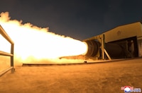 ¿Con la mira en EU? Corea del Norte prueba un motor de misil capaz de alcanzar a América