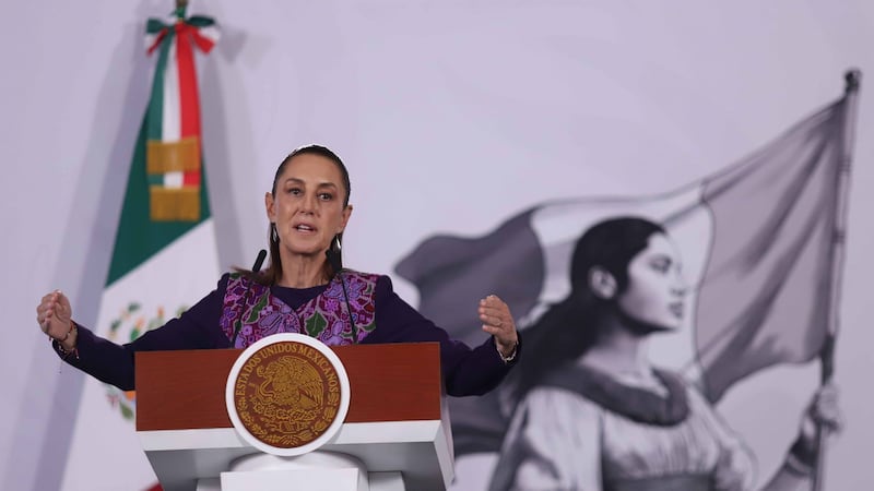 Sheinbaum pide renuncia de funcionarios que aspiren a candidaturas en 2027