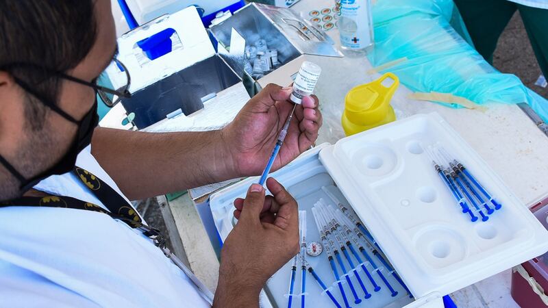 Vacuna AstraZeneca: ¿cuánta inmunidad tengo con la primera dosis?