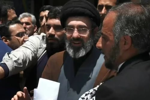 Mojtaba Jamenei, ayatolá de Irán, advierte a Trump: Bases de EU ya no serán seguras tras la guerra