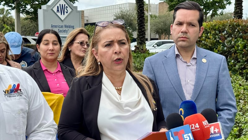 Elecciones legislativas en EU: Venezolanos votarán contra Trump por deportaciones masivas