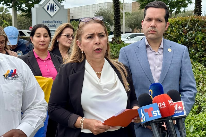 Elecciones legislativas en EU: Venezolanos votarán contra Trump por deportaciones masivas