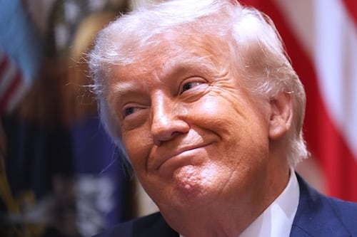 A un paso de los ‘Trump dólares’: Tesoro presiona para crear billete con la imagen del presidente