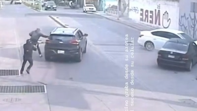 Dos hombres fueron asesinados a balazos en plena zona centro del municipio de Valle de Santiago, Guanajuato.