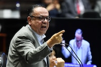 ‘Ustedes ondean la bandera de los cárteles’: Germán Martínez va vs. Morena en debate de doble nacionalidad