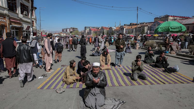 ¿Por qué Pakistán le declaró ‘una guerra abierta’ a Afganistán? Las claves para entender el conflicto