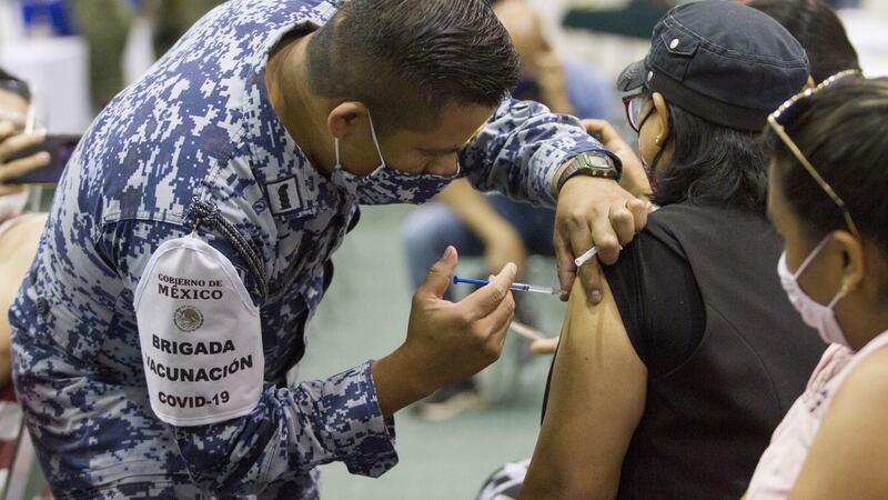 Suman 217,345 muertes por coronavirus en México