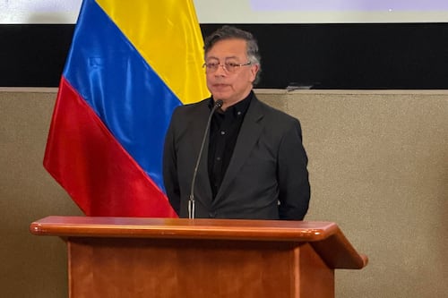 Gustavo Petro habla por teléfono con Trump y le pide que lo retire de lista de sanciones
