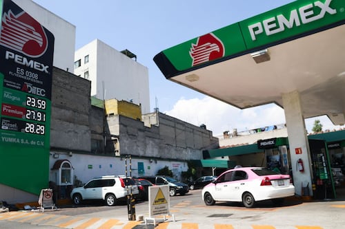 Gobierno y gasolineros ponen tope al precio del diésel, ¿en cuánto queda el litro?