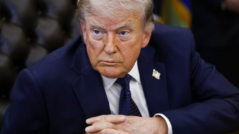 Trump ‘sin piedad’ contra China: Sanciona a refinería y a 40 navieras por comerciar con petróleo iraní