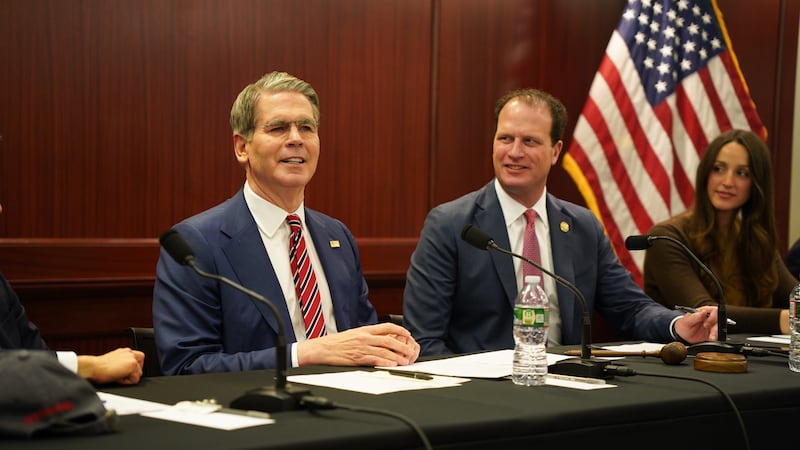 ¿Verano de aranceles de Trump? Scott Bessent asegura que las tarifas volverán a aplicar en julio