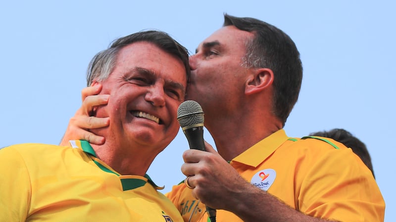 Los trapitos sucios de la familia Bolsonaro: Una familia marcada por procesos judiciales