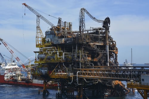 ‘Piratas’ regresan a Campeche: Hombres armados asaltan las plataformas petroleras Abkatún Alfa y Delta