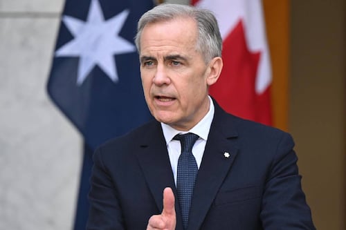 EU ‘apunta’ a las empresas canadienses: Carney responde que tomará represalias contra Trump