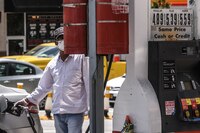 México ‘olvida’ comprarle gasolina a EU: mayor parte de combustible viene de Asia