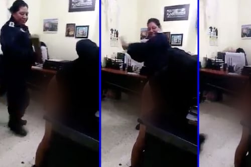 Captan a policía de Veracruz golpeando a un detenido con una tabla