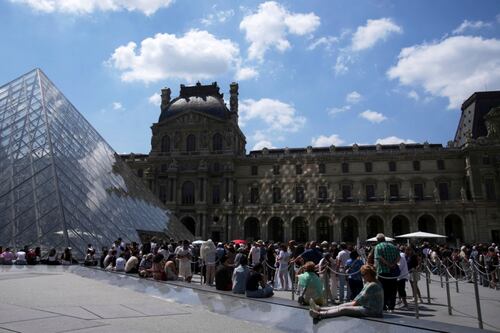 ¿Por qué cerró el Louvre? Empleados acusan que el museo donde está la Mona Lisa ‘se está desmoronando’