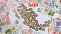 Peso cae ante el dólar: Tipo de cambio toca 17.18 unidades