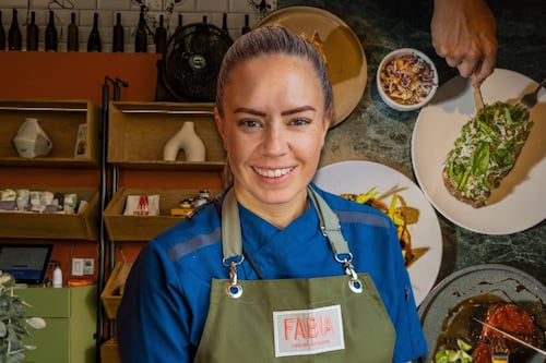‘Empezamos como empacadora de carne’: La historia de Fabia, restaurante que está en la calle de la Amargura