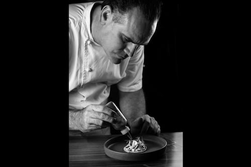 Roberto Solís: la intuición de seguir en casa