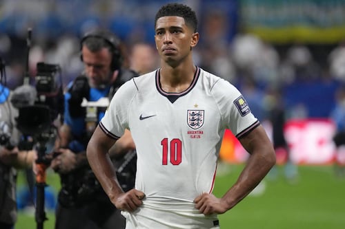 ‘Hey, Jude’, no des zapes: Bellingham pelea con jugador de Argentina tras derrota de Inglaterra (VIDEO)