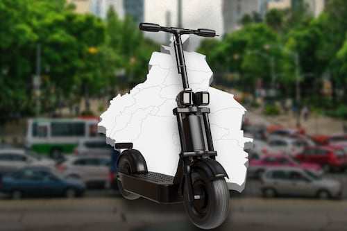 ¿Usas scooter, moto o bici eléctrica? Esto sabemos de las placas y los trámites para circular en CDMX
