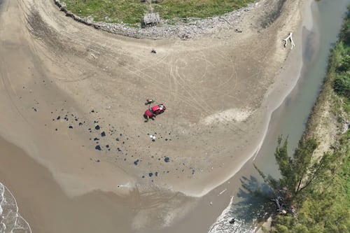 Pemex descarta daños en Río Cazones, Veracruz, tras derrame de hidrocarburos