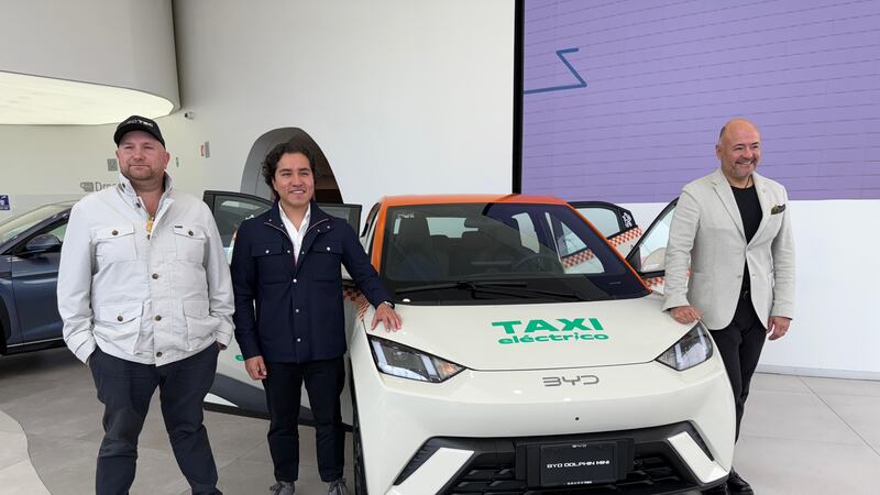 BYD, Grupo Tec y OCN se alían para incorporar 3,000 taxis eléctricos en NL