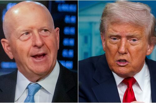 Trump ‘se burla’ de Goldman Sachs por ‘mala’ predicción sobre aranceles: ‘Su CEO se equivocó’