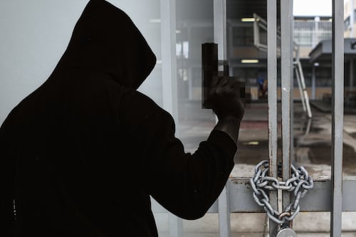 Escuelas en alerta: Amenazas de tiroteo desatan operativos en Veracruz y Baja California