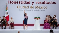 ‘Gobierno y pueblo unidos, jamás serán vencidos’: Sheinbaum reivindica la unidad en el Zócalo