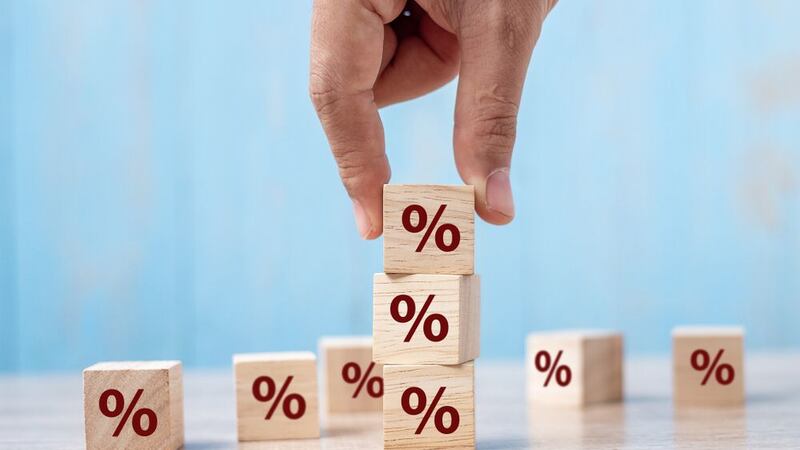 Subir tasa fue ‘precipitado’, dice el subgobernador Esquivel