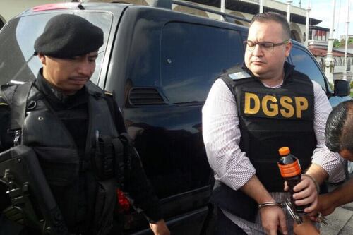 ‘Le encontraron alcohol a Javier Duarte’: Defensa niega que exgóber de Veracruz haga fiestas en prisión