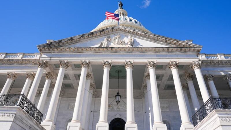 Demócratas ‘rompen filas’ y ceden para terminar el cierre de Gobierno en EU: ‘Esta era la mejor opción’