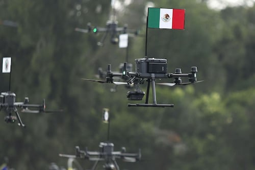 ‘Vuelan alto’ drones antinarco: Así los presentaron en el Desfile del 16 de septiembre