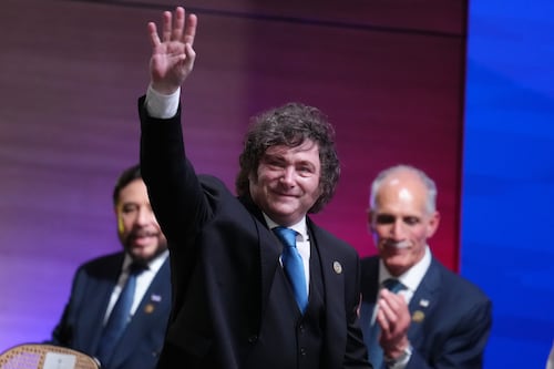Malas noticias para Milei: Economía argentina registra su primera contracción trimestral en dos años