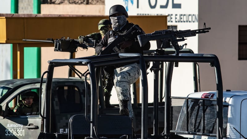 Reo acusado de secuestro escapa mientras era trasladado a prisión en Puebla