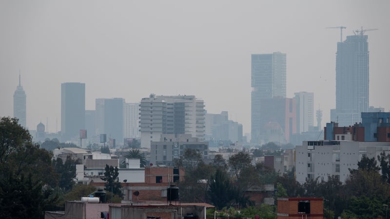 Cohetes ‘disparan’ mala calidad de aire en CDMX; CAMe llama a no quemar pirotecnia en Navidad