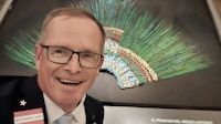 Aspirante a la presidencia de Austria promete devolver a México el penacho de Moctezuma si gana en 2028