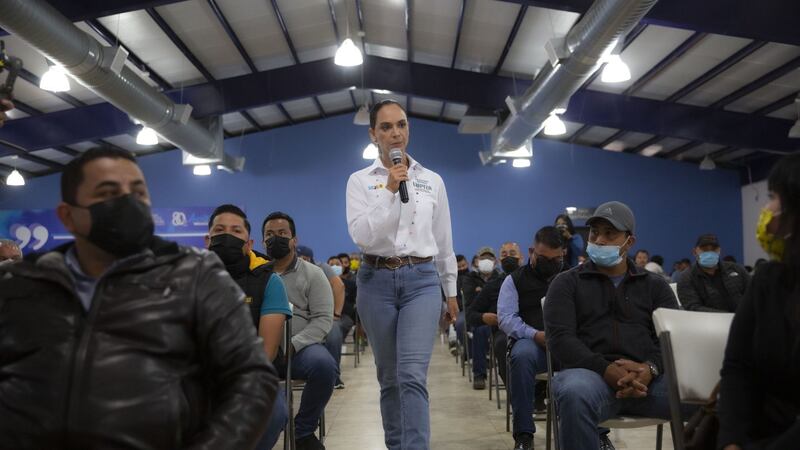 El PRI de Baja California pide no votar por su candidata Lupita Jones y apoya a Hank