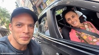 VIDEO | “¡Con el amor de mi vida!“: joven pide foto a Sheinbaum y su reacción se vuelve viral